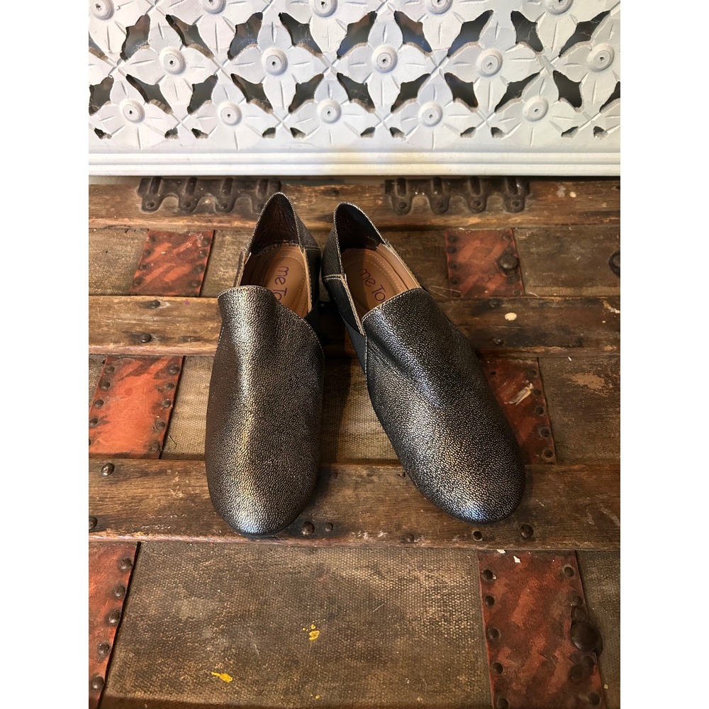 Me Too Mile Womens Pewter Metallic Leather Loafers Slip On Shoes Size 7M